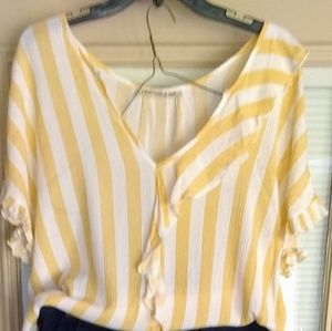 Fouth & 9th ruffled shirt